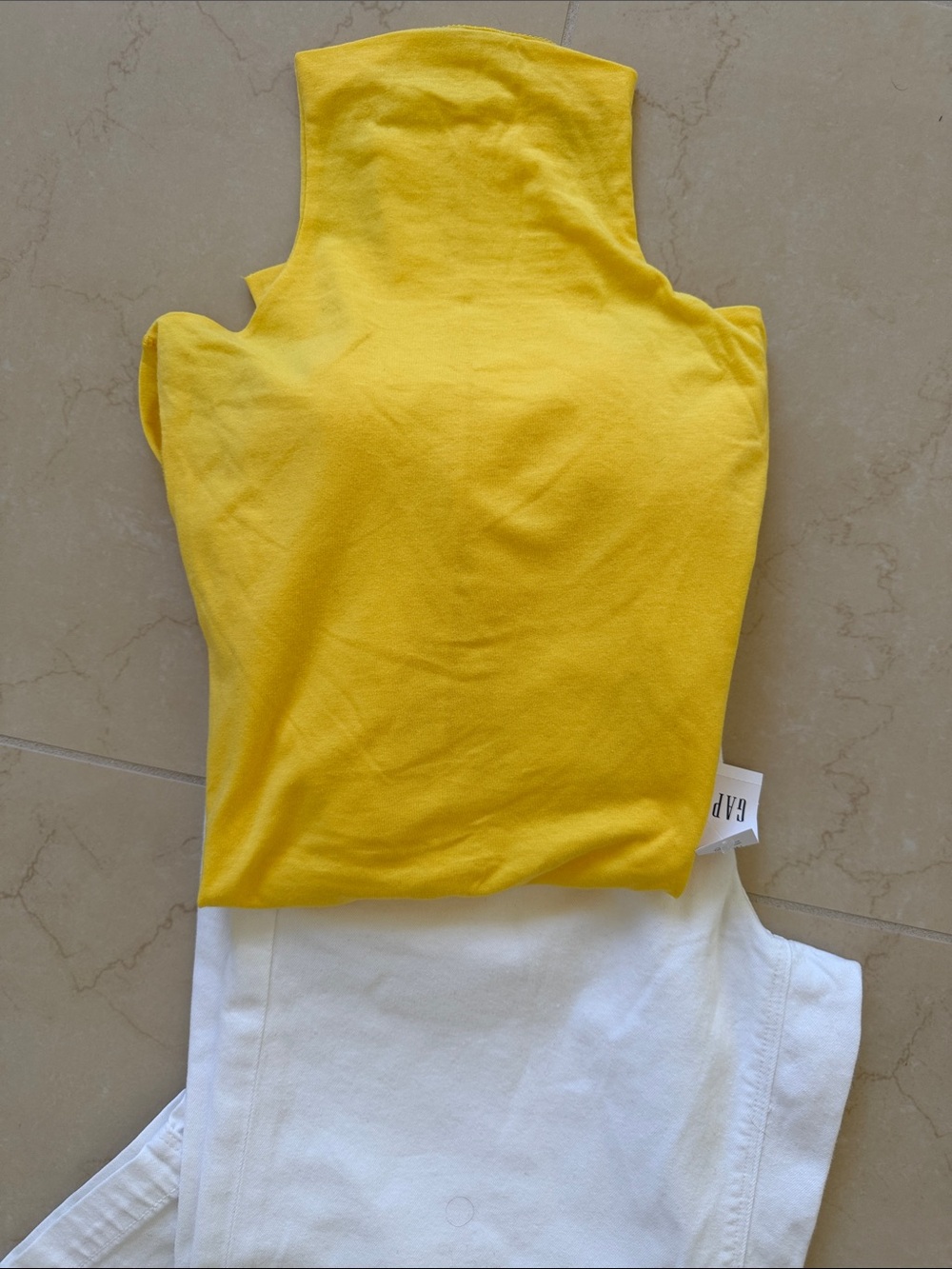 Gap soft light spring turtleneck in sunny yellow. S NWT